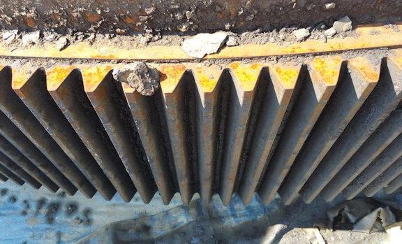 Allis Chalmers 8' X 14' (2.4m X 4.3m) Ball Mill With 450 Hp Motor)